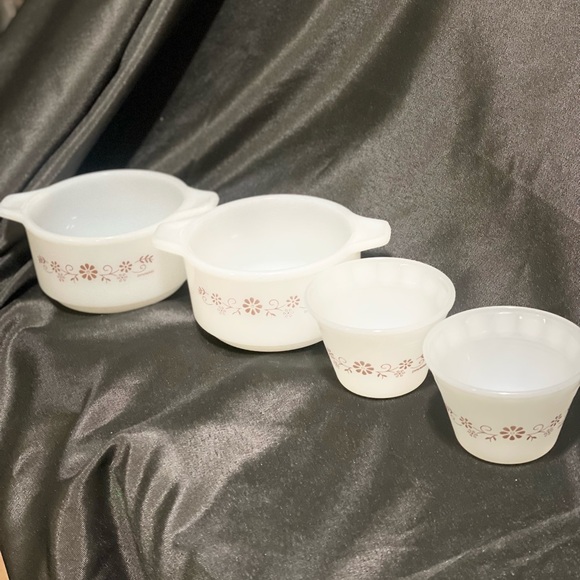 PYR-O-REY DYNAWARE Termocrisa Milk Glass Brown Daisy Ramekins (2) & Cups (2) - Picture 2 of 11
